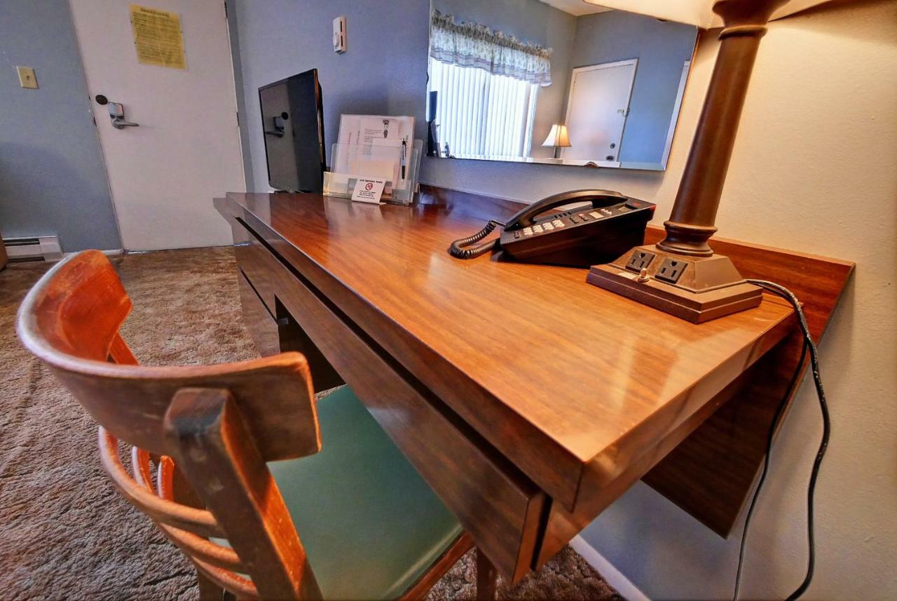 Idle A While Motel Twisp Экстерьер фото
